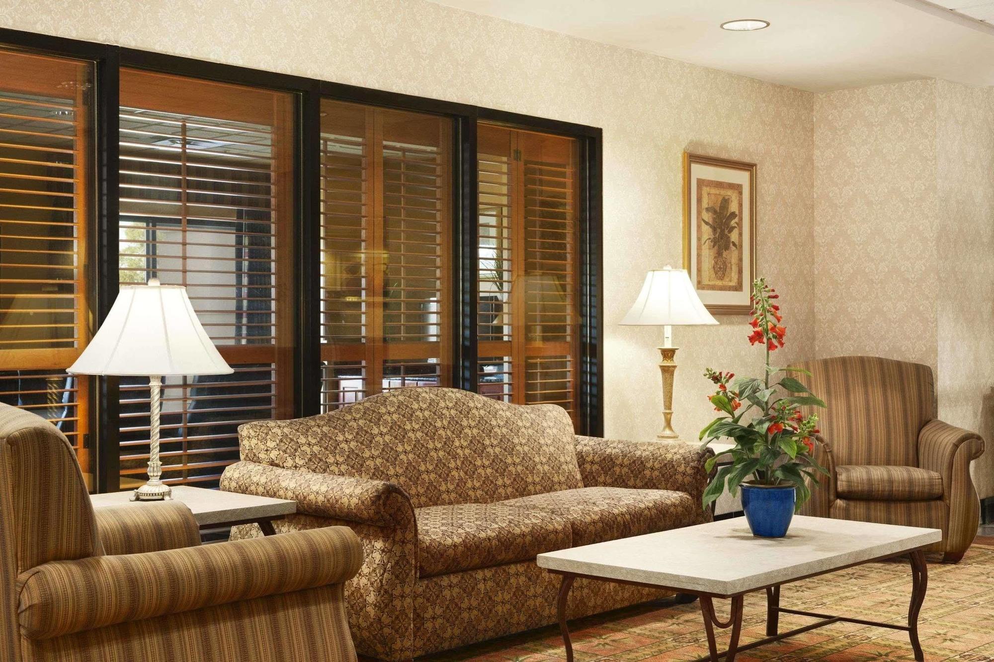 Wingate By Wyndham Chesapeake Exterior foto